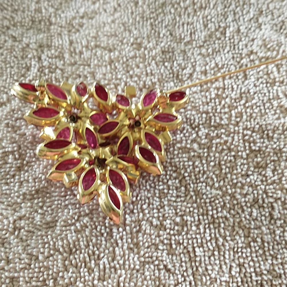 Brooch - Picture 3 of 4